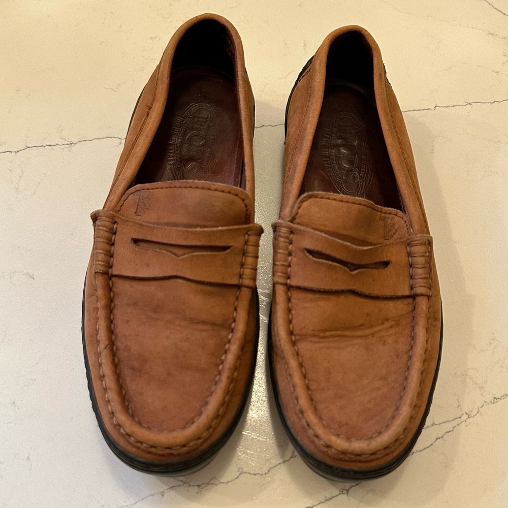 Tod’s Leather Penny Loafer Driving Shoes Size 6